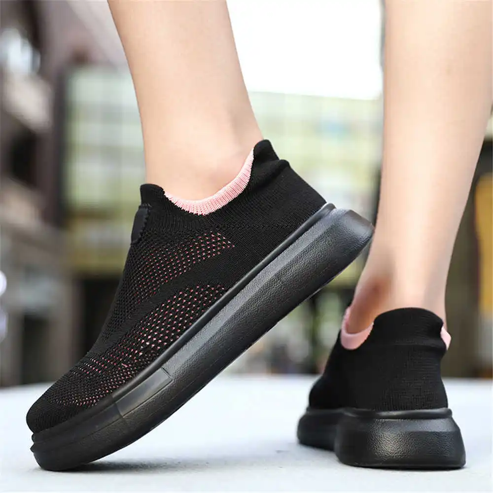Travel Accessories For Women Gift Ideas - Чулки на платформе, коричневая обувь для